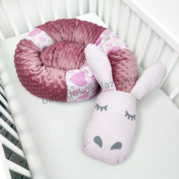 Harmony Baby kukac hengerpárna rácsvédő 190 cm - Mályva - rózsaszín szívecskés
