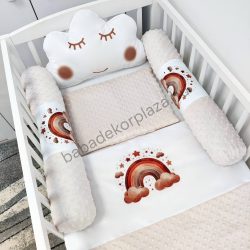   Deluxe Baby babaágynemű garnitúra Felhőcskés, hengerpárnás rácsvédővel - mogyoró-fehér - szivárvány