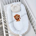 Deluxe Baby többfunkciós babafészek macipárnával, fekvőbetéttel - Minky mogyoró-fehér - oroszlán