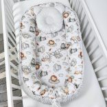 Deluxe Baby többfunkciós babafészek macipárnával - Minky szürke - vidám szafari