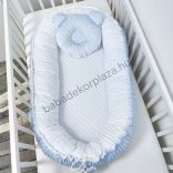 Deluxe Baby többfunkciós babafészek macipárnával - Minky világoskék - fehér