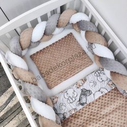   Deluxe Baby 3 részes babaágynemű garnitúra - takaró + párna + fonott rácsvédő - Cappuccino - bébi szafari II.