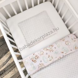  Deluxe Baby 2 részes babaágynemű garnitúra - takaró + párna - Szürke - rózsaszín bébi erdei állatok