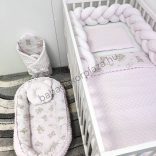 Deluxe Baby babaágynemű garnitúra babafészekkel - 6 részes - Világos rózsaszín - felhőn alvó macikák