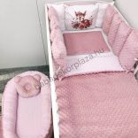 Deluxe Baby Minky babaágynemű garnitúra babafészekkel, Extra párnás rácsvédővel - Dreamland Collection - mályvarózsa őzike virágokkal