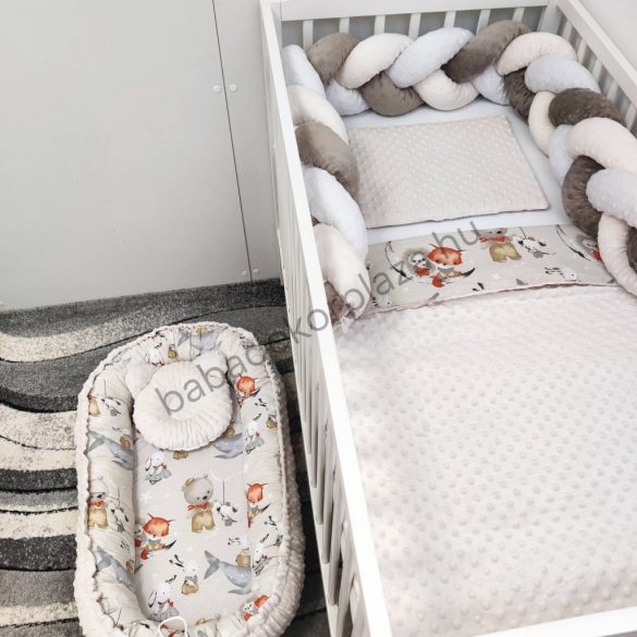 Babaágynemű garnitúra babafészekkel - 5 részes - vidám egérke, maci, róka, süni