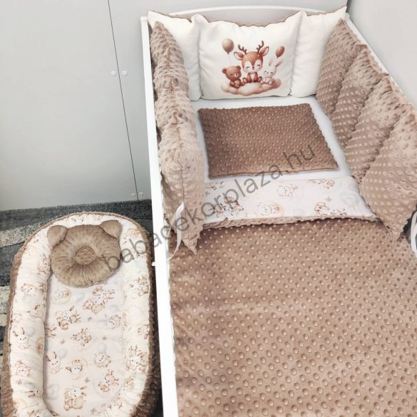 Deluxe Baby babaágynemű garnitúra babafészekkel, Extra párnás rácsvédővel - Dreamland Collection - cappuccino bébi erdei állatok