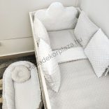 Deluxe Baby babaágynemű garnitúra babafészekkel, felhőpárnás rácsvédővel - fehér - szürke