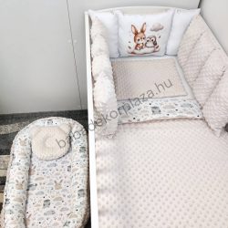   Deluxe Baby babaágynemű garnitúra babafészekkel, Extra párnás rácsvédővel - Dreamland Collection - mogyoró nyuszi és bagoly