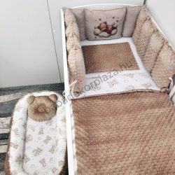   Deluxe Baby babaágynemű garnitúra babafészekkel, Extra párnás rácsvédővel - Dreamland Collection - cappuccino alvó maci