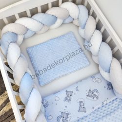   Deluxe Baby 3 részes babaágynemű garnitúra - takaró + párna + fonott rácsvédő - világoskék - felhőn alvó macikák II.