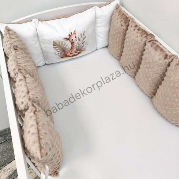 Deluxe Baby Extra párnás rácsvédő - Dreamland Collection - cappuccino szavanna zsiráf