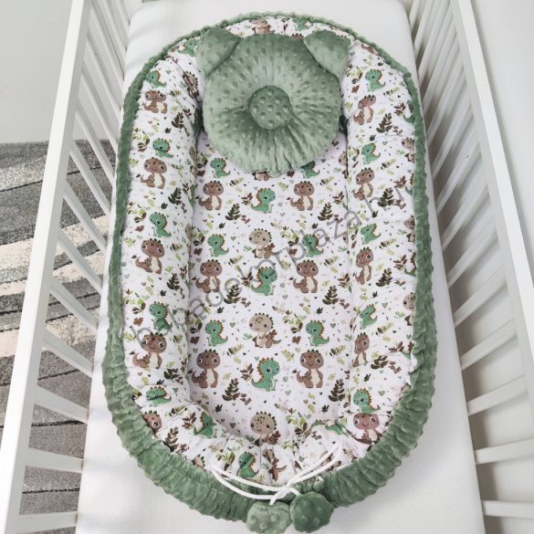 Deluxe Baby többfunkciós babafészek macipárnával - Minky sötét zsályazöld - bébi dínók