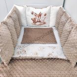 Deluxe Baby babaágynemű garnitúra Extra párnás rácsvédővel - Dreamland Collection - cappuccino bébi erdei állatok